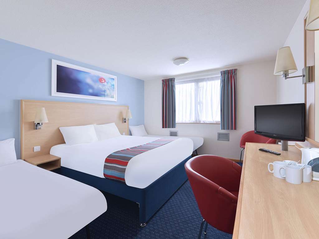 Travelodge Bedford Wyboston Room photo